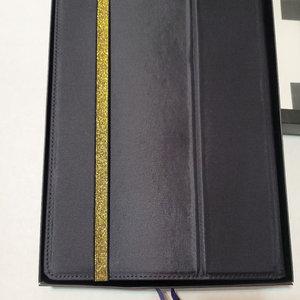 Tablet Case - Picture 2 of 9
